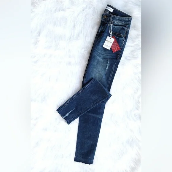 Rubies and Honey - Dark Wash - Skinny Jeans - Picture 9 of 11